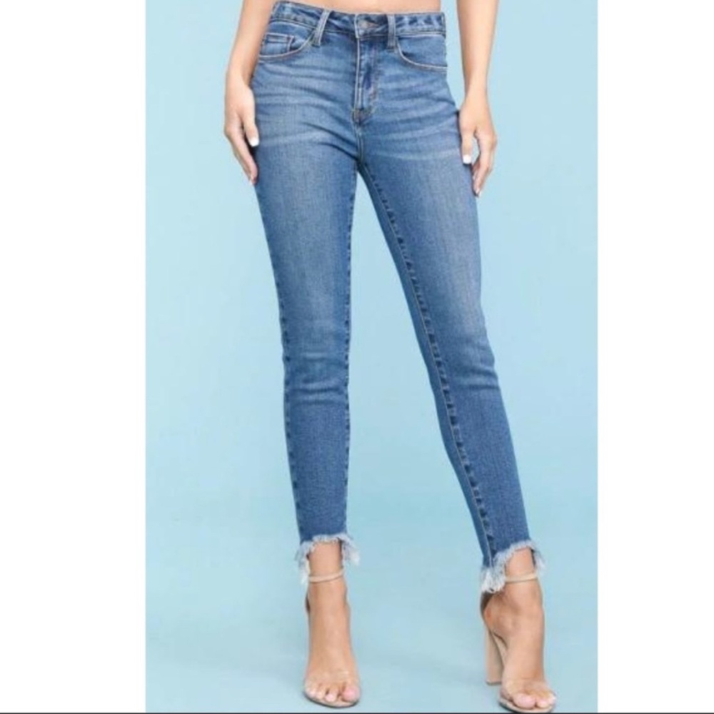 Judy Blue high rise size 14W shark bite jeans.